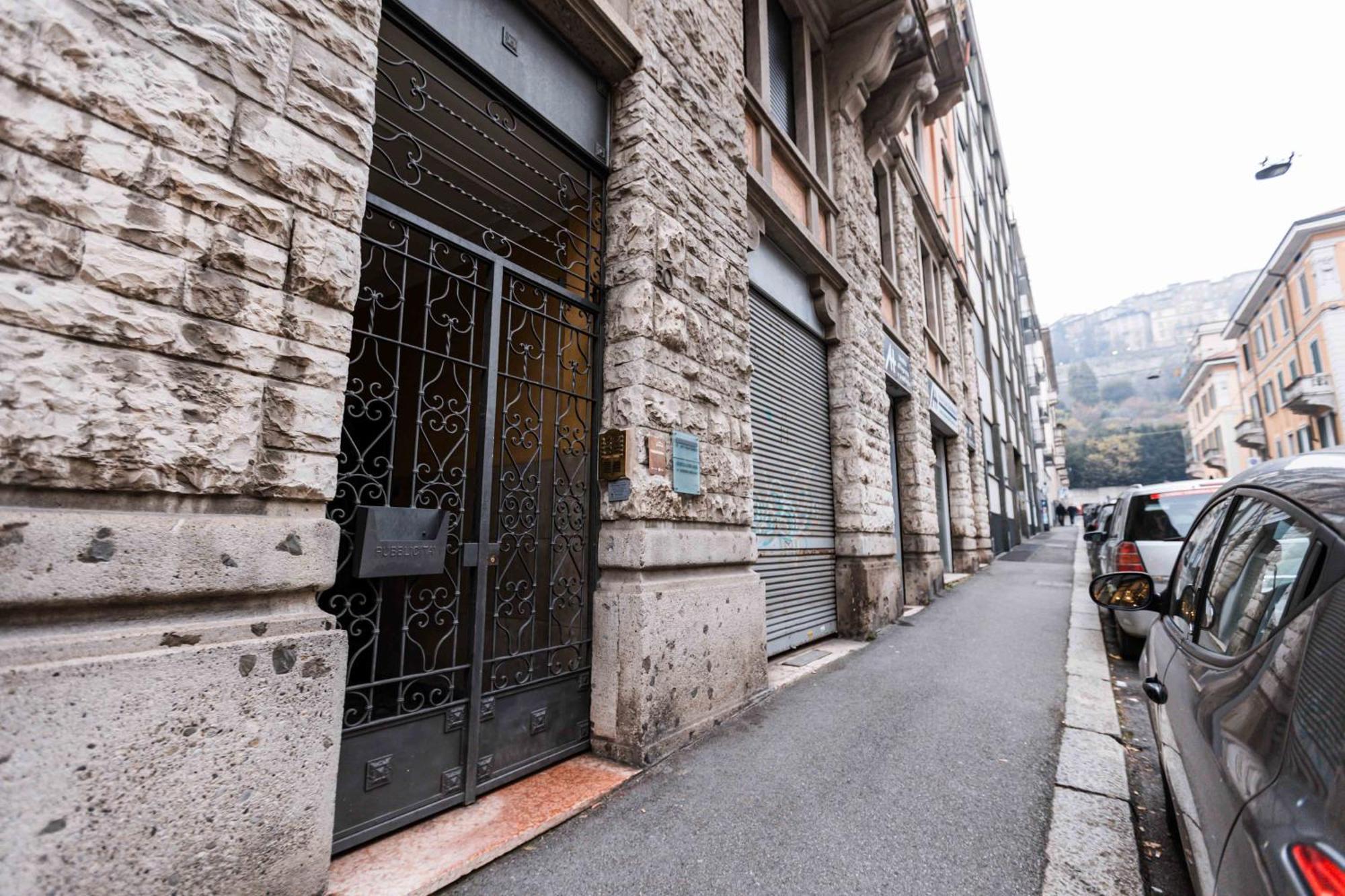 5Min From Citta Alta Chic Bergamo City Apartment Экстерьер фото